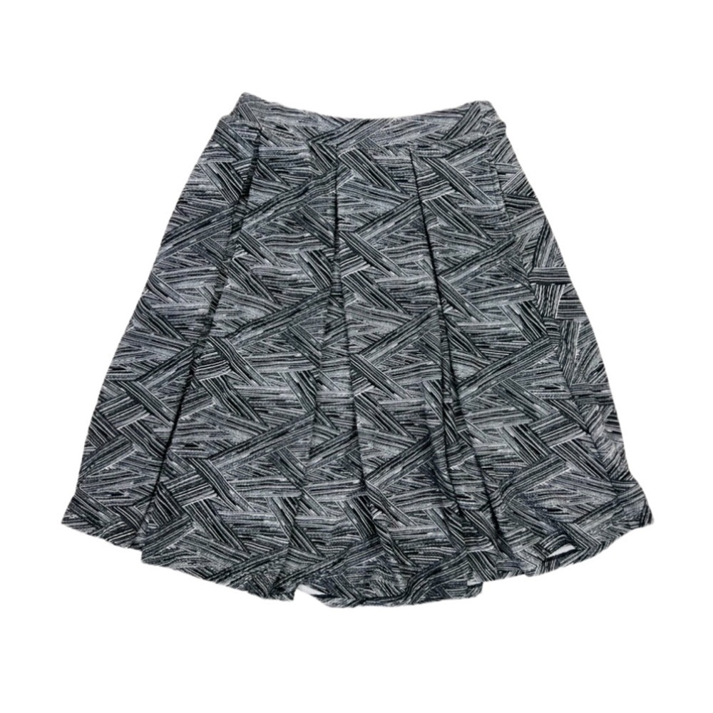 Lularoe Pleated A-Line Skirt Small Black White Pockets Pull On